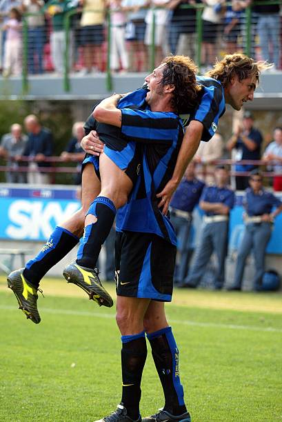 但她却陷入 但她却陷入